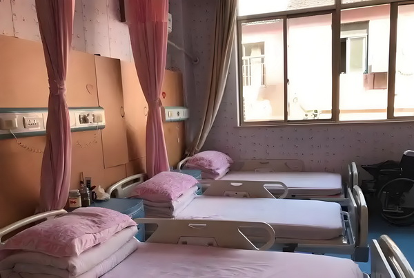新引进人才政策_俄媒：中美在非洲展开一场较量中方胜算更大 撞上城际快车一辆野猪