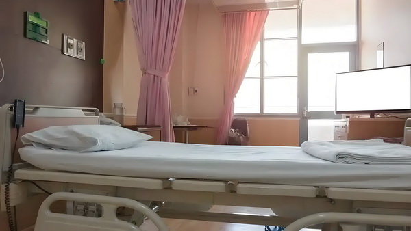 深圳人才落户办理_电影《戏台》预测票房超3亿 别把凝重的气得太氛变生活